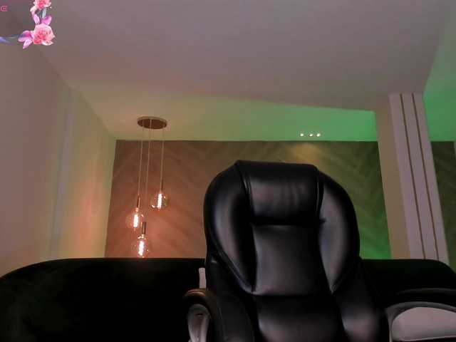 IsabellaMoreau's BongaCams show and profile