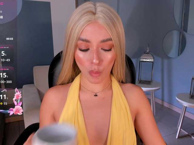 IsabellaMoreau live cam on BongaCams