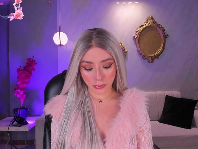 IsabellaMoreau's BongaCams show and profile