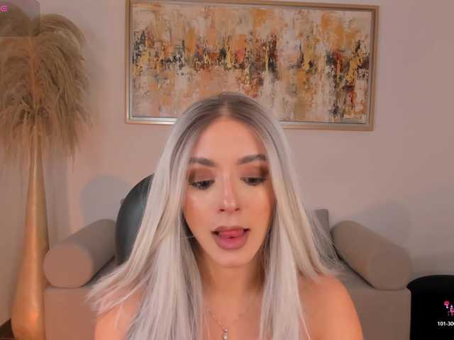IsabellaMoreau live cam on BongaCams