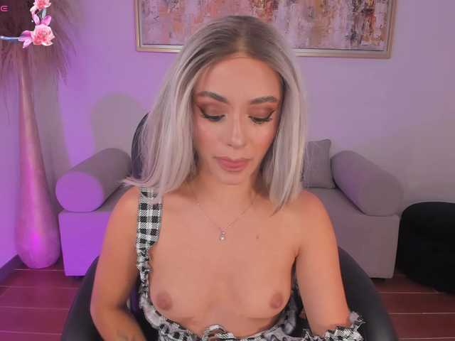 IsabellaMoreau live cam on BongaCams