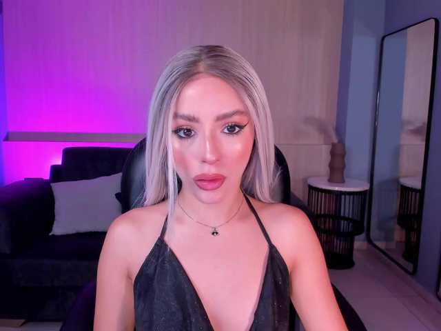 IsabellaMoreau webcam