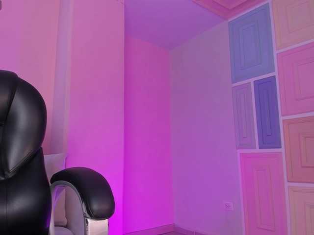 IsabellaMoreau live cam on BongaCams