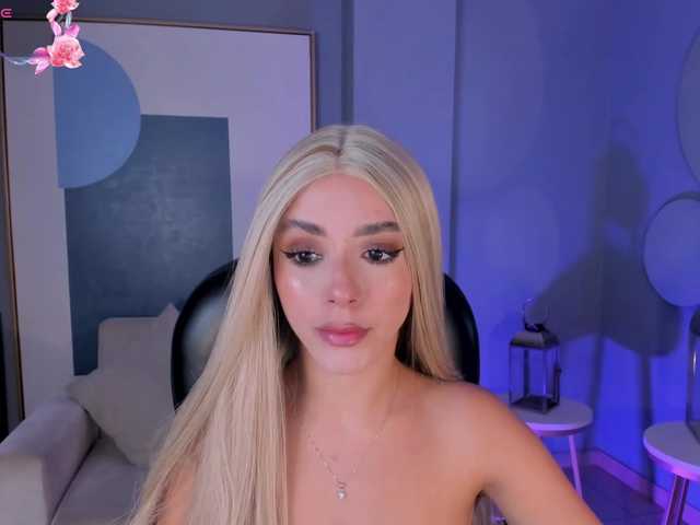 IsabellaMoreau live cam on BongaCams