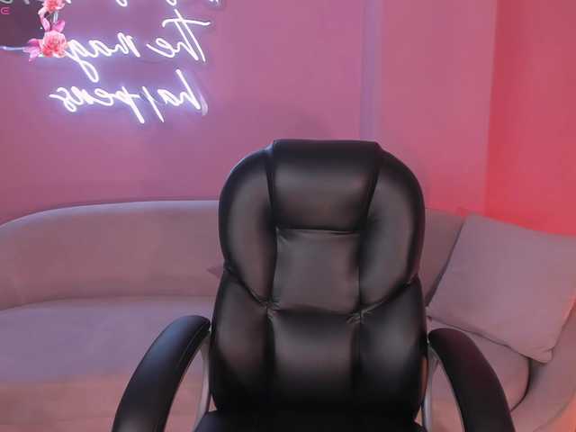 IsabellaMoreau live cam on BongaCams