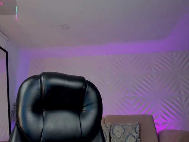 IsabellaMoreau live cam preview