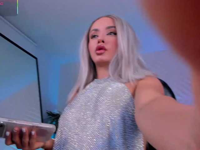 IsabellaMoreau, en directo ahora en BongaCams