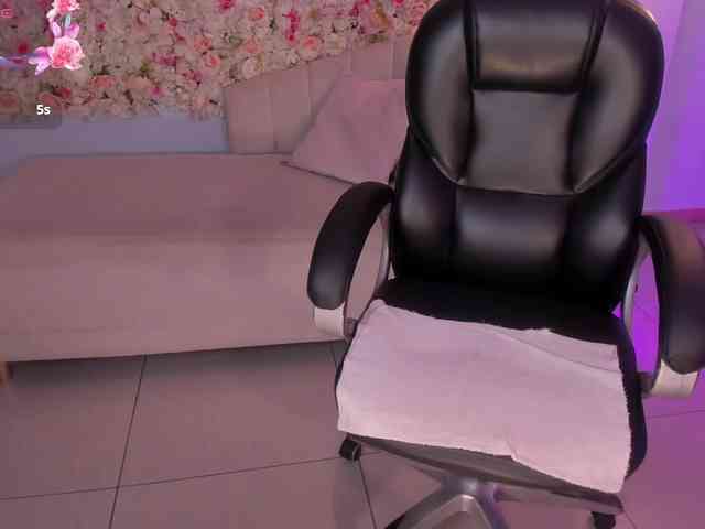 IsabellaMoreau webcam
