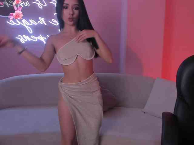 IsabellaMoreau Live Webcam on BongaCams