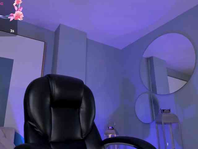 IsabellaMoreau webcam