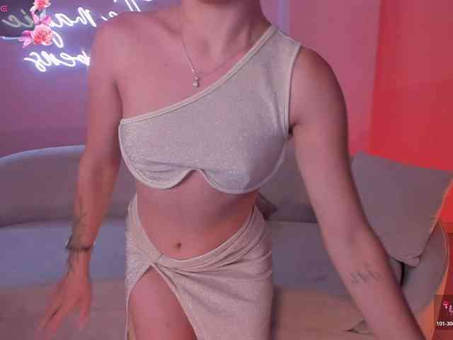 IsabellaMoreau Live Webcam on BongaCams