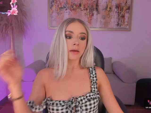 IsabellaMoreau webcam