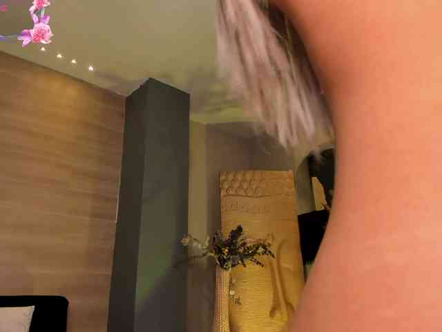 IsabellaMoreau webcam