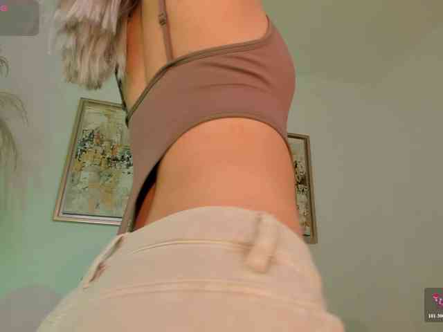 IsabellaMoreau webcam