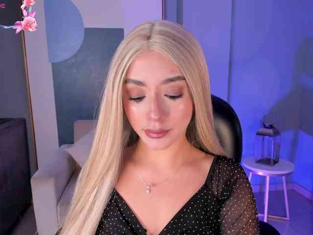 IsabellaMoreau webcam