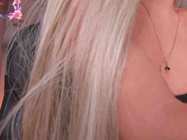IsabellaMoreau webcam