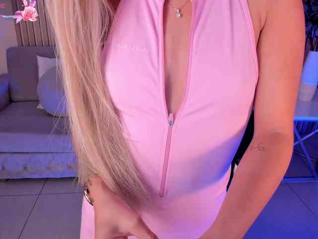 IsabellaMoreau webcam