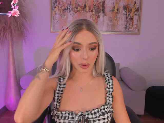 IsabellaMoreau webcam