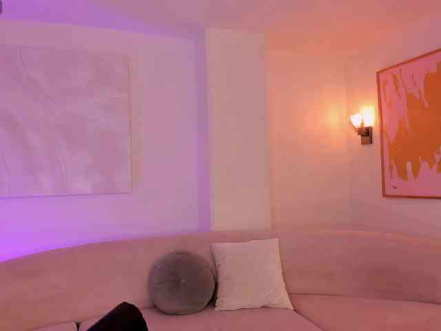 IsabellaMoreau webcam