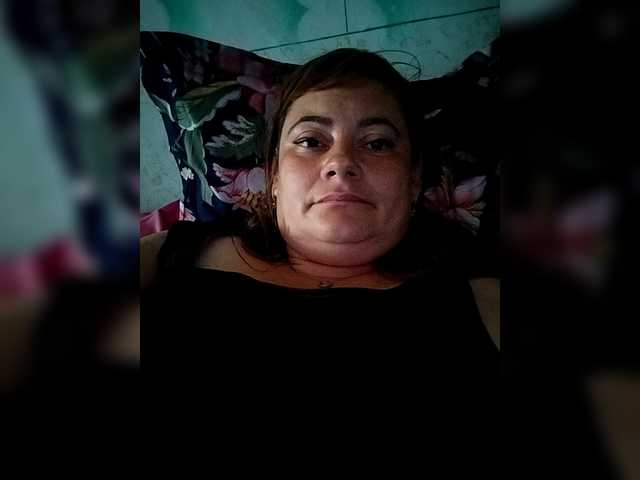 Delia100a live cam on BongaCams