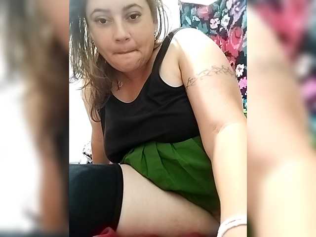 Delia100a live cam on BongaCams