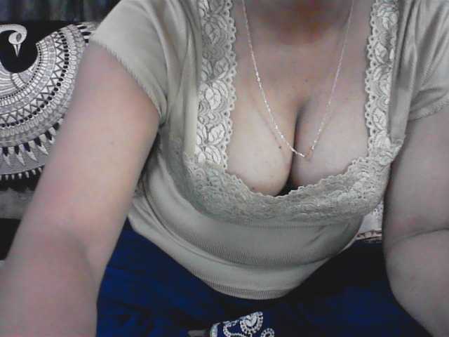 royelpari live cam on BongaCams