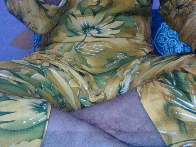 royelpari live cam on BongaCams