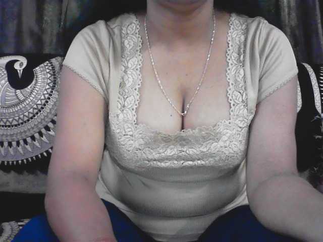 royelpari live cam on BongaCams