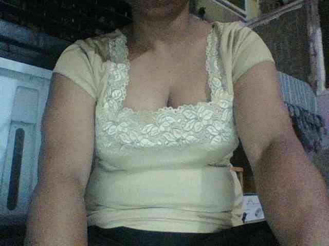 royelpari webcam