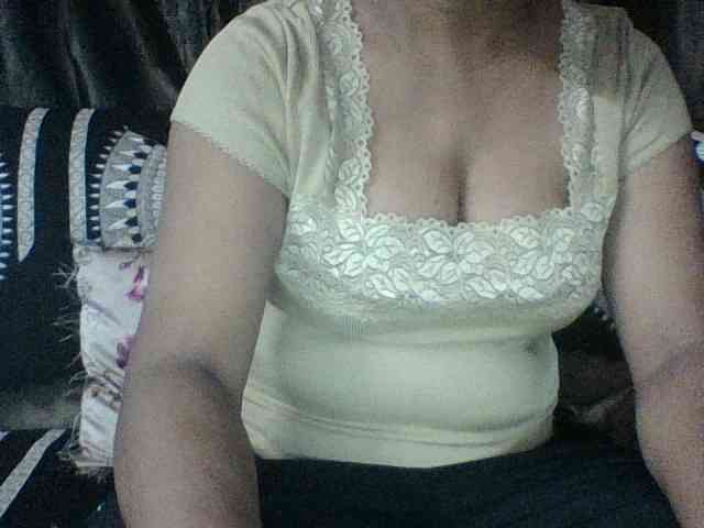 royelpari webcam