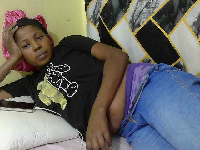 ebonyassaa Live-Cam auf BongaCams