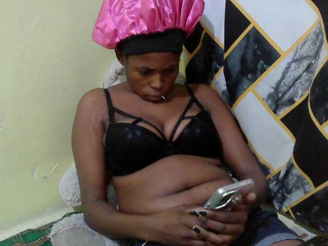 ebonyassaa live cam on BongaCams