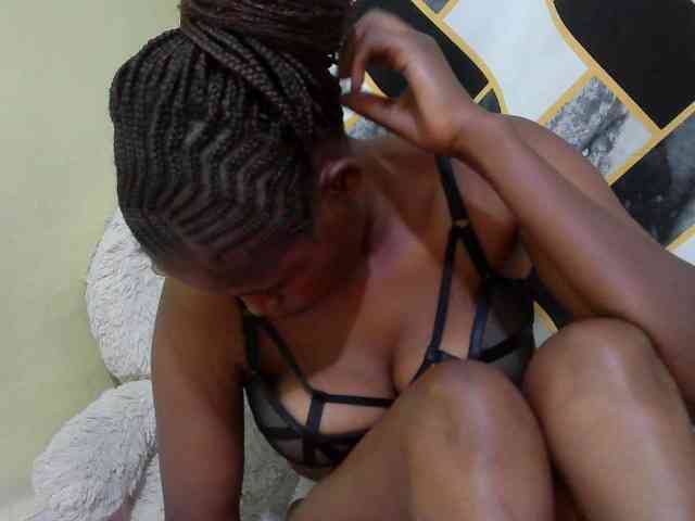ebonyassaa webcam