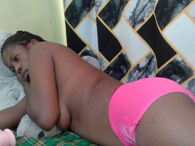 ebonyassaa webcam