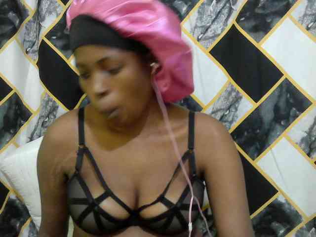 ebonyassaa webcam