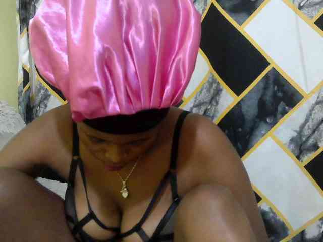 ebonyassaa webcam