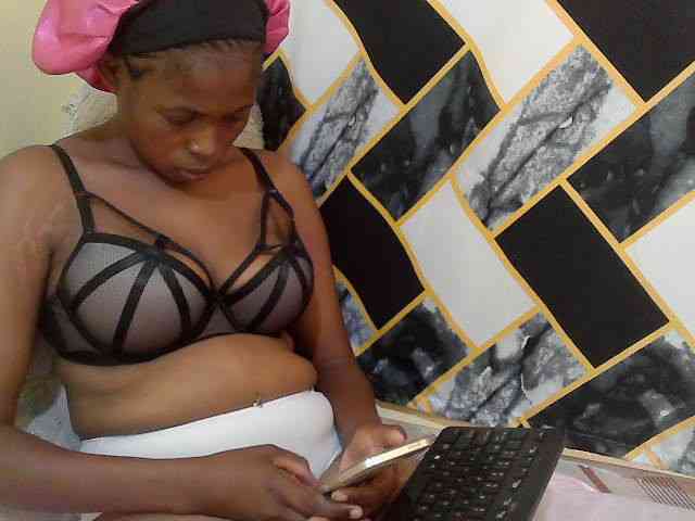 ebonyassaa webcam