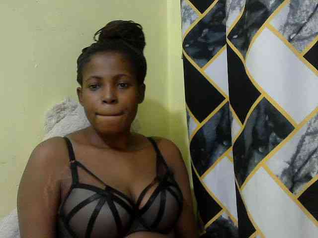 ebonyassaa webcam