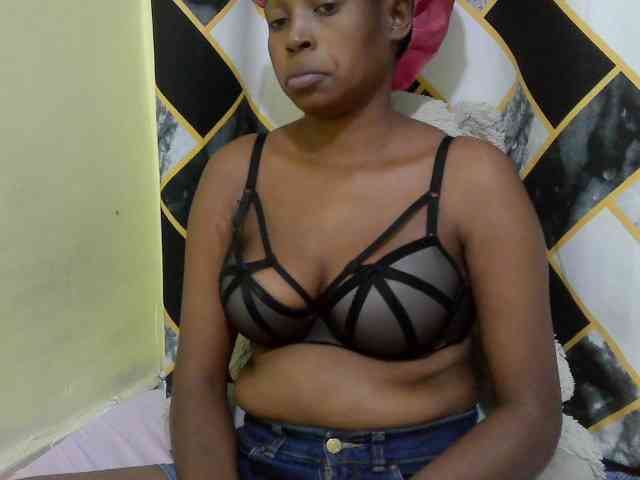 ebonyassaa webcam