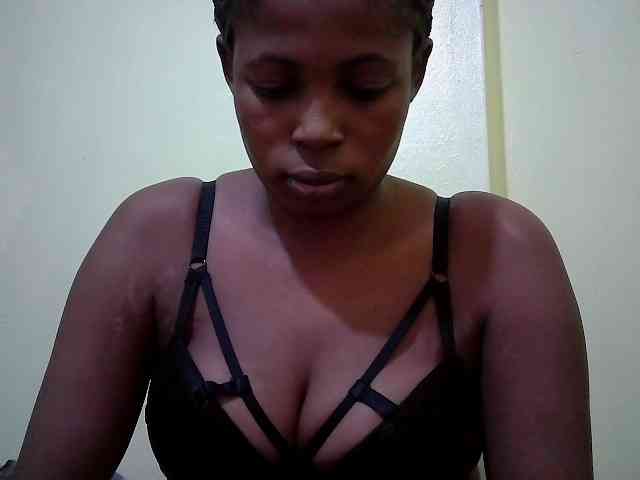 ebonyassaa webcam