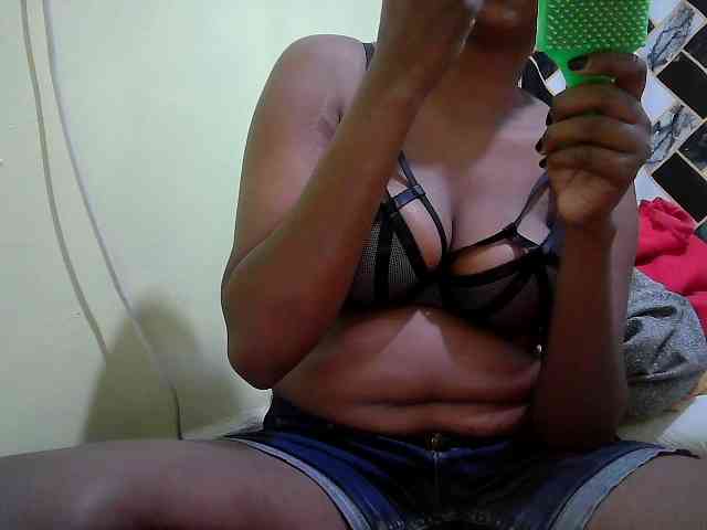 ebonyassaa webcam