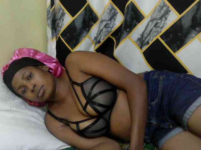ebonyassaa webcam