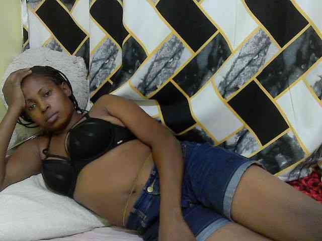 ebonyassaa webcam