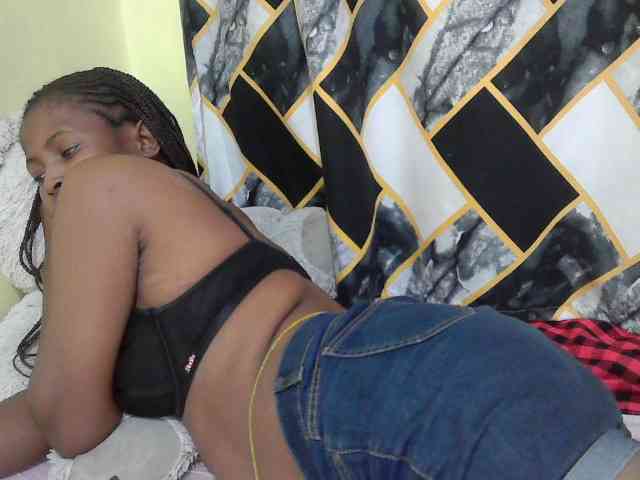 ebonyassaa webcam