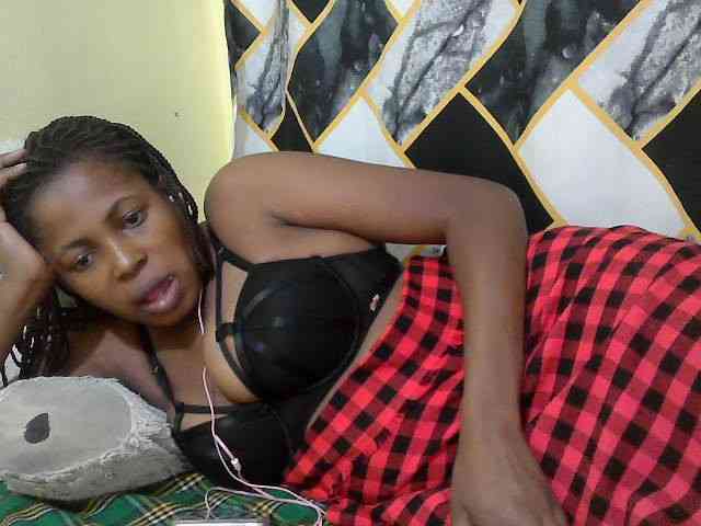 ebonyassaa webcam