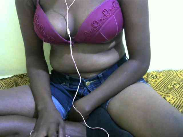 ebonyassaa webcam