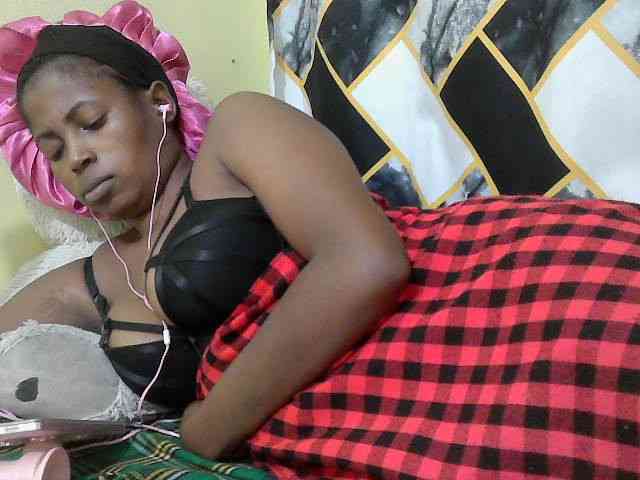 ebonyassaa ebonyassaa
