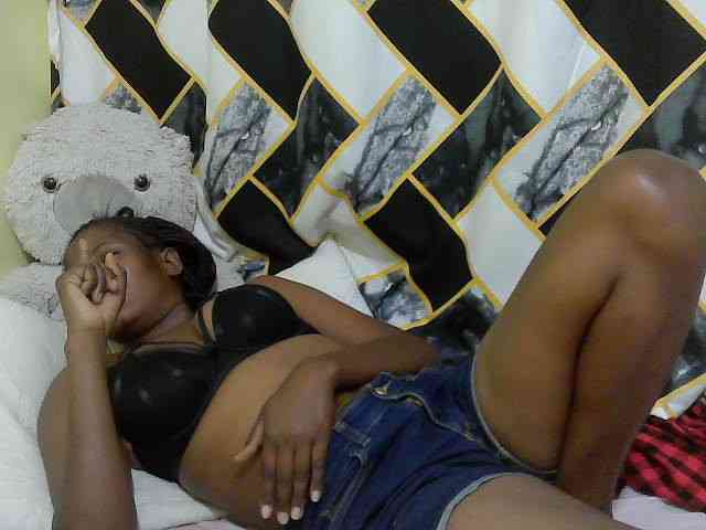 ebonyassaa webcam