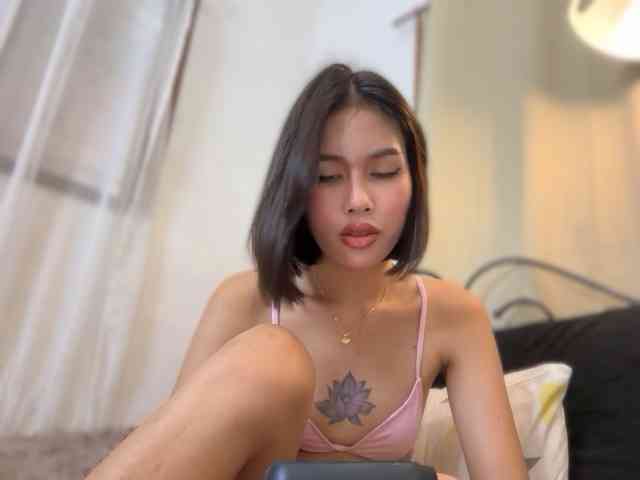 UrbodyInfluence Live Webcam on BongaCams