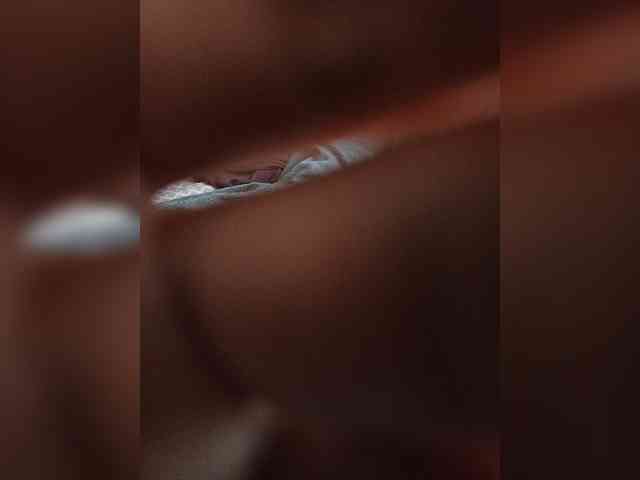 OneofThose251102 Sex Cam Show